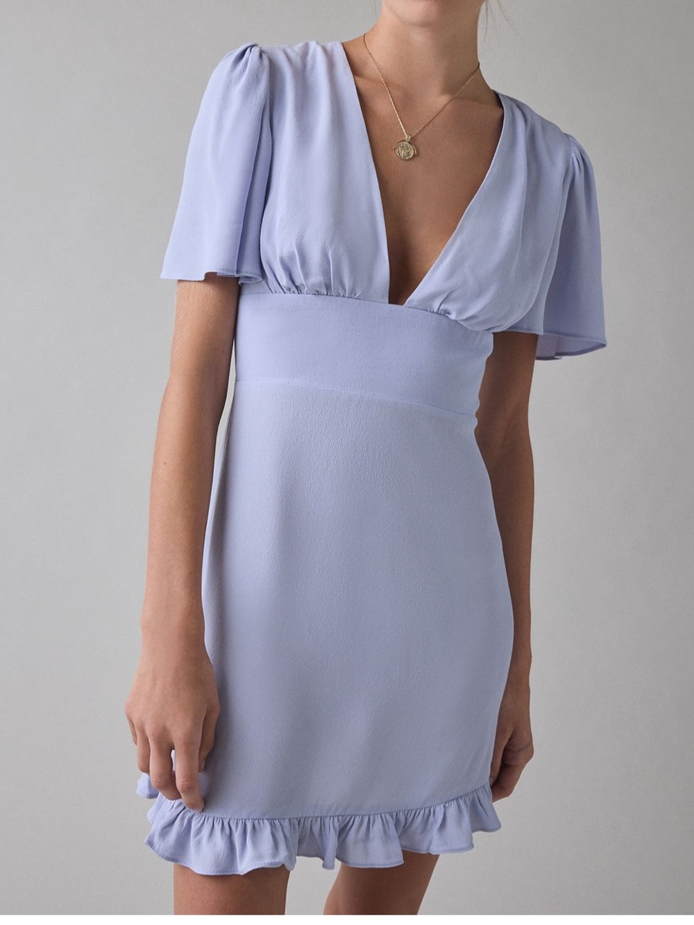 Kimchi Blue Dinner Date Plunging Flutter
Sleeve Mini Dress